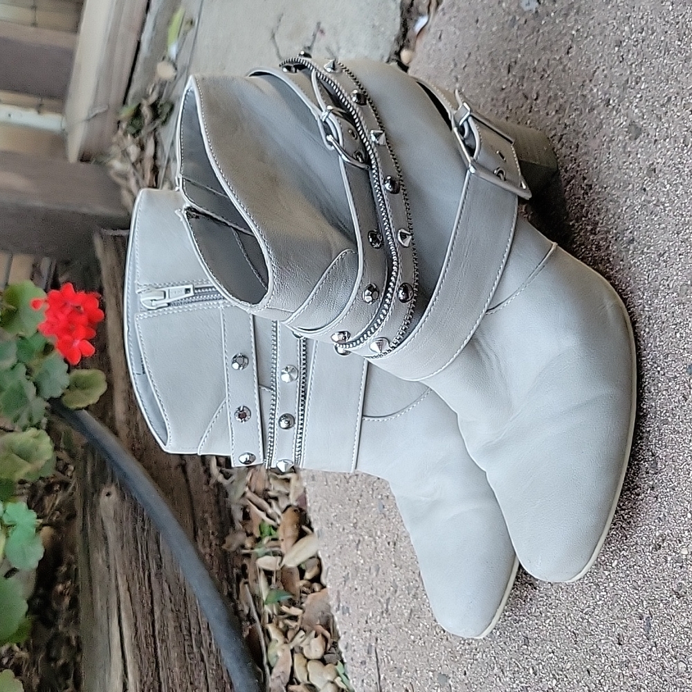 J Lo Heeled Boots 9.5